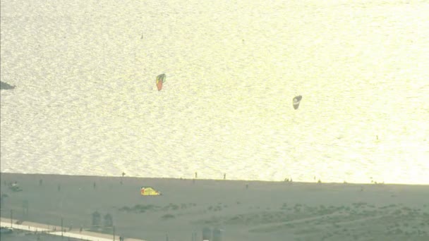 Kite Surfing in Dubai — Stock Video