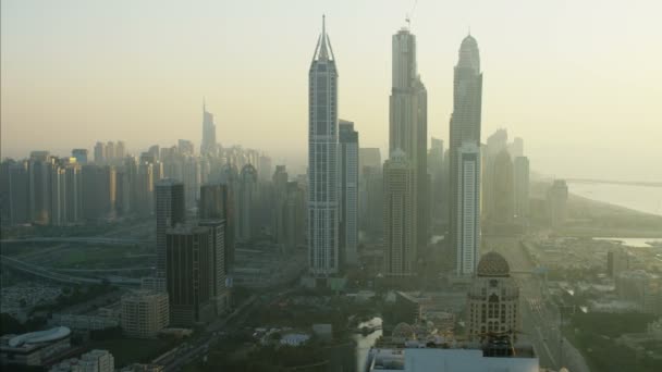 Vista aérea del paisaje urbano de Dubái — Vídeos de Stock