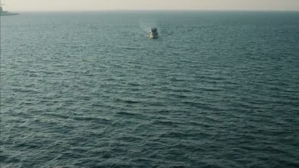 Croisière en bateau de luxe dans le golfe Persique — Video