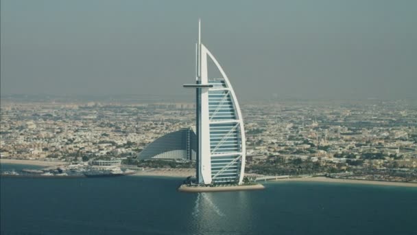 Hotel Burj Al Arab en Dubai — Vídeo de stock