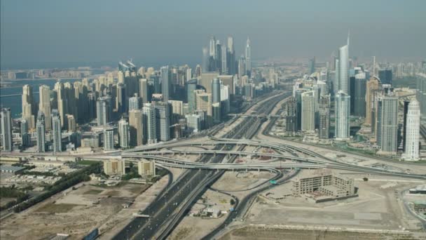 Dubai sheikh zayed Straßenkreuzung — Stockvideo