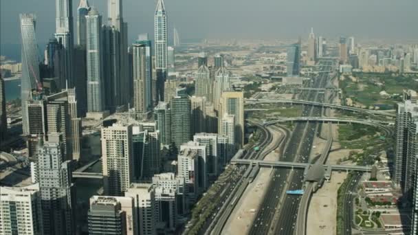 Dubai Sheikh Zayed Intersección de carreteras — Vídeos de Stock