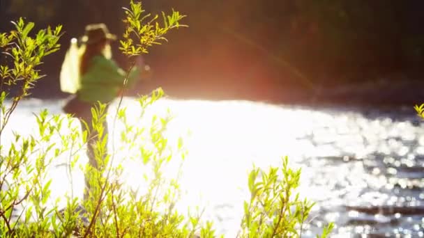 Linea di colata femminile — Video Stock