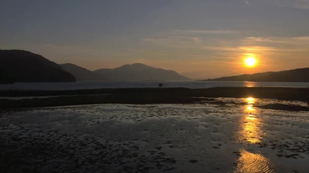 Loch Duich berg landschap, Schotland — Stockvideo