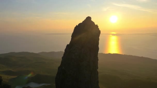 Sunset view of Storr Trotternish Ridge — Stock Video