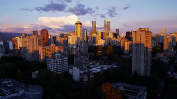 Vancouver stadsbilden av byggnader och skyskrapor — Stockvideo