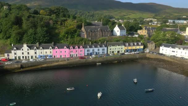 Tobermory hamnen och staden höglandet — Stockvideo