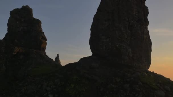 Solnedgång utsikt över Trotternish Ridge av Storr — Stockvideo