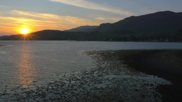 Loch Duich berg landschap, Schotland — Stockvideo