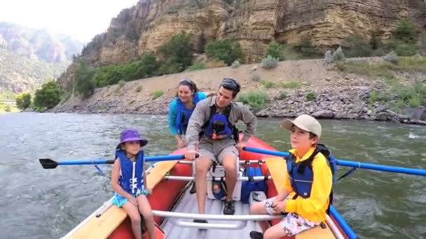 Rodziny, rafting na rzece Kolorado — Wideo stockowe