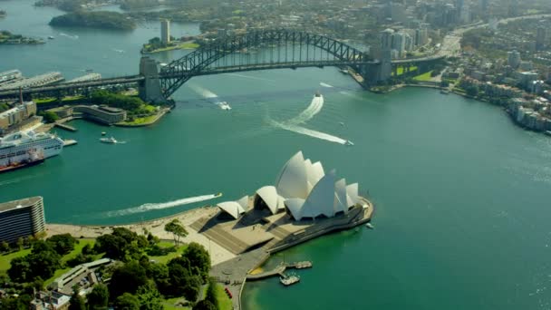 Sydney Opernhaus und Brücke — Stockvideo