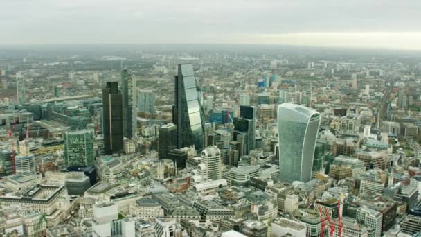 Сучасні хмарочоси в Лондоні (Велика Британія). — стокове відео