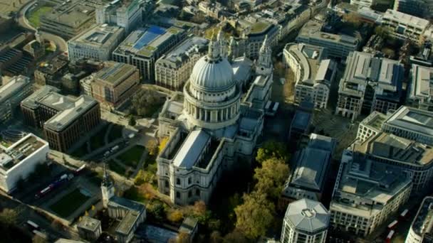 Antyczny budynek z St Paul's Cathedral w Londynie — Wideo stockowe