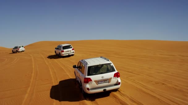 Duna de arena Viaje en el desierto de Dubai, Arabia — Vídeos de Stock