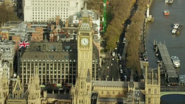 Río Támesis y la ciudad de Londres — Vídeos de Stock