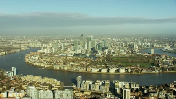 Gebouwen in Canary Wharf, Londen — Stockvideo