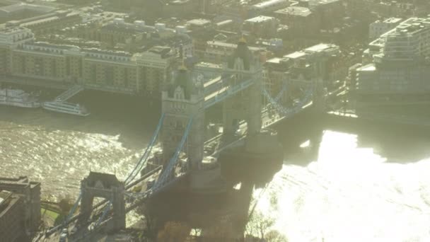 Tower Bridge in London, Großbritannien — Stockvideo