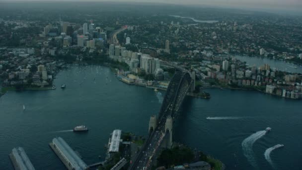 Sydney Harbor Bridge al atardecer — Vídeo de stock