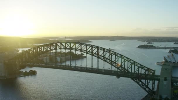 Napkelte megtekintése Sydney Harbor híd — Stock videók