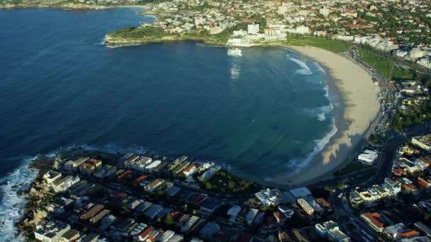 Svepande bukten på Bondi Beach — Stockvideo