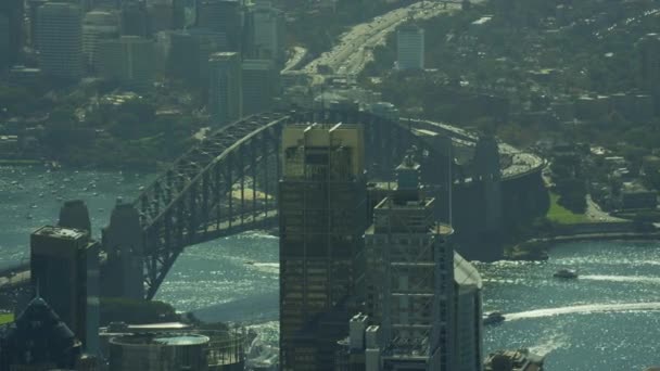 Sydney Harbor Bridge och motorväg — Stockvideo