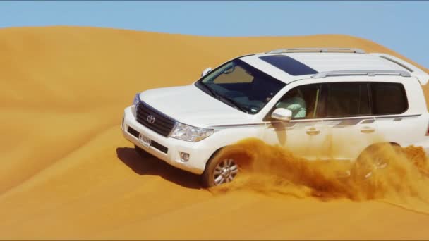 Homok dűne Dubai sivatagban Arábia utazás — Stock videók