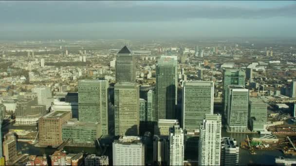 Edificios en Canary Wharf, Londres — Vídeos de Stock