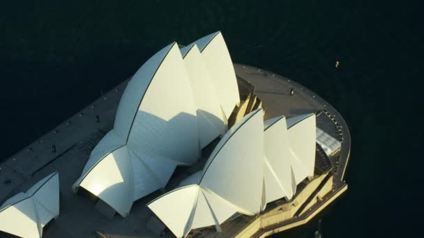 Sydney Opera House op Circular Quay — Stockvideo