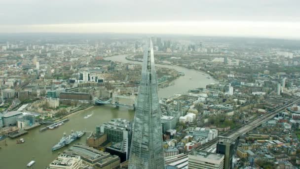 Modern felhőkarcolók Londonban, Angliában — Stock videók