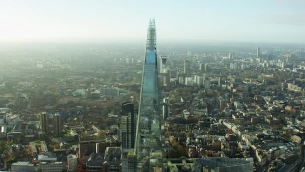 La torre Shard y el paisaje urbano de Londres — Vídeos de Stock