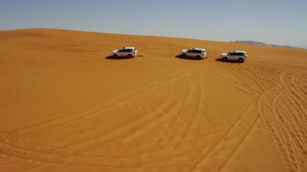 Duna de arena Viaje en el desierto de Dubai, Arabia — Vídeos de Stock