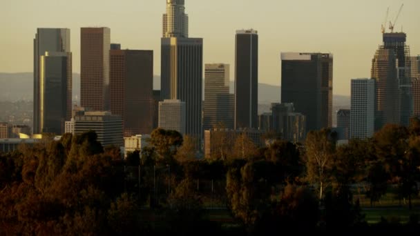 Arquitectura moderna del edificio de Los Ángeles — Vídeo de stock