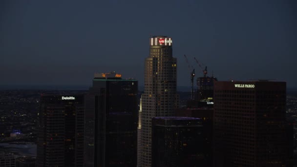 Wgląd nocy US Bank w Los Angeles — Wideo stockowe
