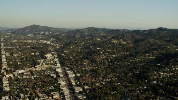 Suburban Burbank in Hollywood Hills — Stockvideo