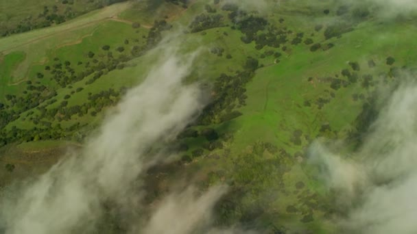Mt ディアブロ州立公園、カリフォルニア州上の雲 — ストック動画