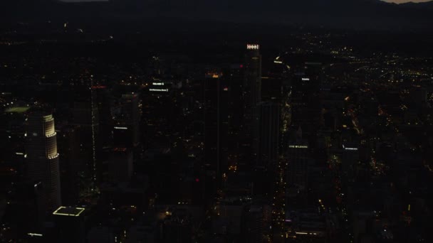 Verlichte gebouwen in het centrum, Los Angeles — Stockvideo