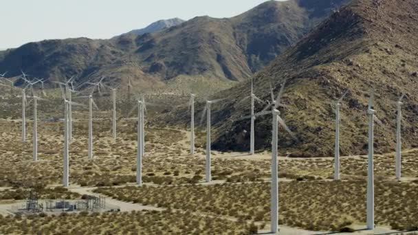 Wind turbine farm and Palm Springs — Stock Video