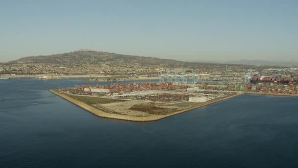 Vista aérea del muelle de transporte industrial Los Ángeles California — Vídeo de stock