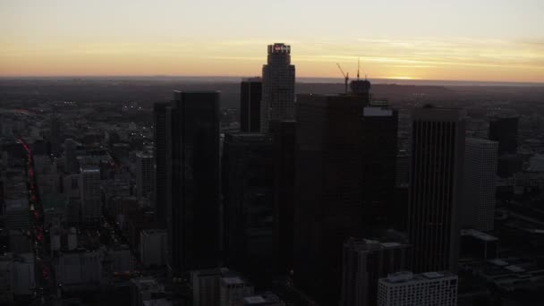 Downtown los angeles bij zonsondergang — Stockvideo