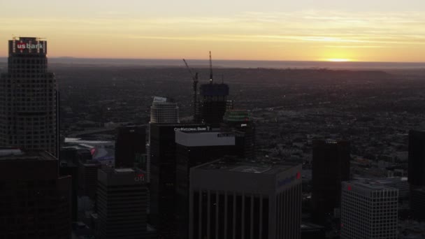 Por do sol de Los Angeles edifícios financeiros — Vídeo de Stock