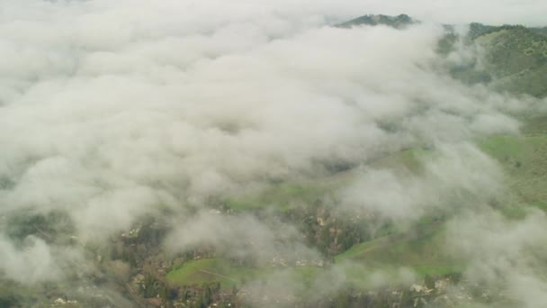 Molnlandskap över Mt Diablo State Park — Stockvideo