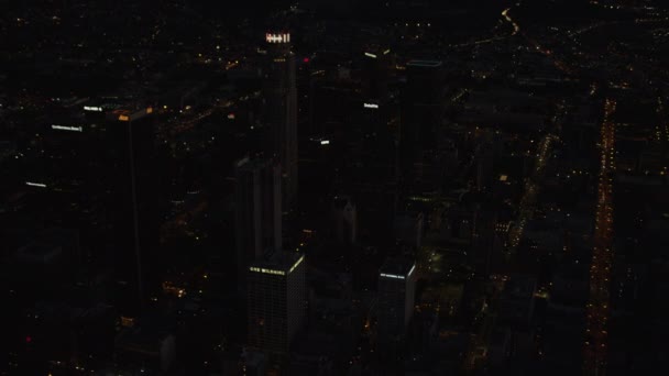 Vista nocturna del centro de Los Ángeles — Vídeo de stock