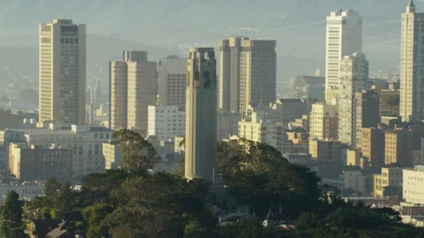 Сан-Франциско с телеграфным холмом Койт-Тауэр — стоковое видео