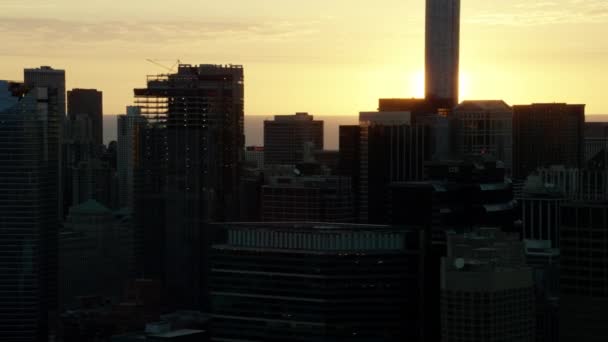 Sonnenaufgang Silhouette von Chicago, illinois — Stockvideo