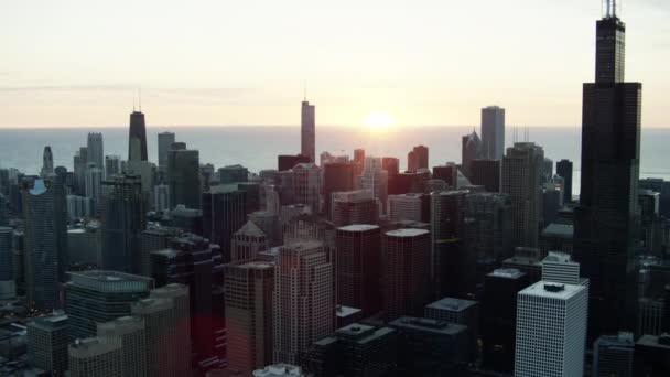 Восход Сирс Тауэр в Чикаго, США — стоковое видео