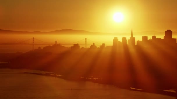 Golden Gate city στο sunrise, Καλιφόρνια — Αρχείο Βίντεο
