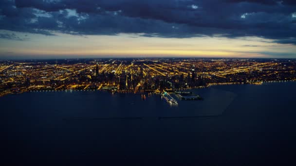 Sun setting over Lake Michigan — Stock Video