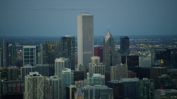 Edificios de rascacielos modernos en Chicago — Vídeo de stock