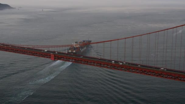 Ανατολή ηλίου θέα της Golden Gate Bridge — Αρχείο Βίντεο