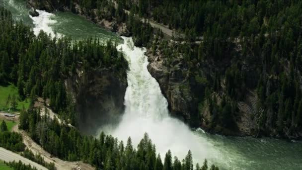 Vista aérea Cascada Upper Falls Yellowstone Park Wyoming — Vídeos de Stock